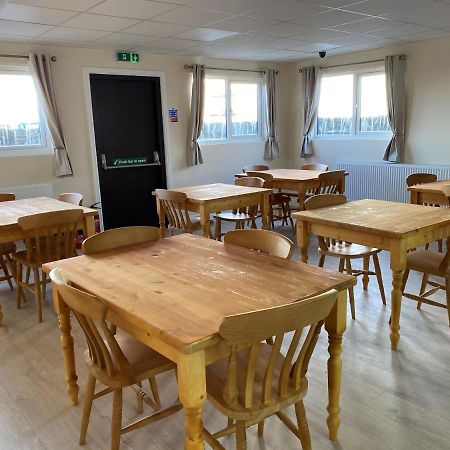 Bucks Accommodation Ейлсбъри Екстериор снимка